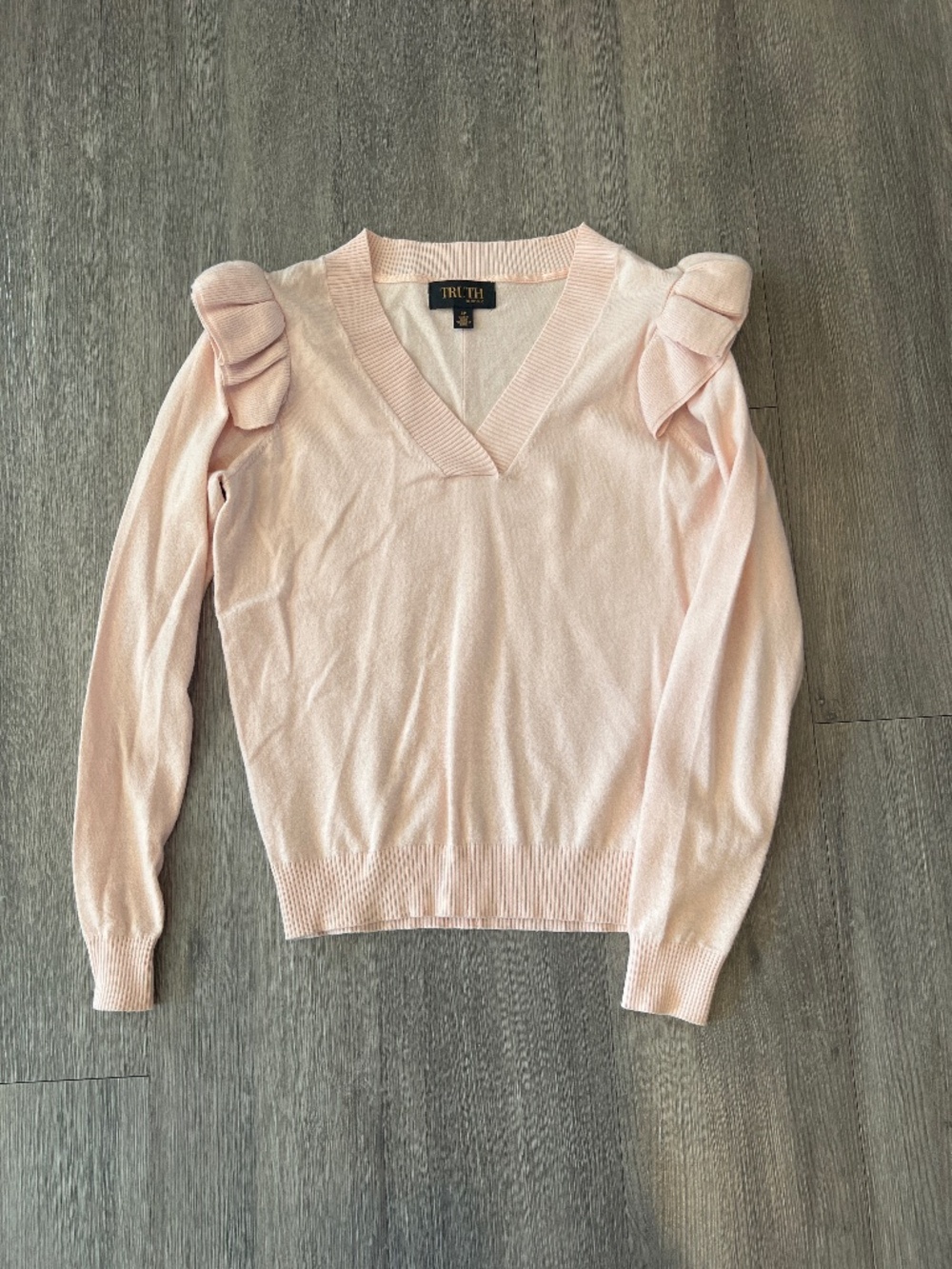 Truth by Republic pink v-neck ruffle sleeve sweater (Small)